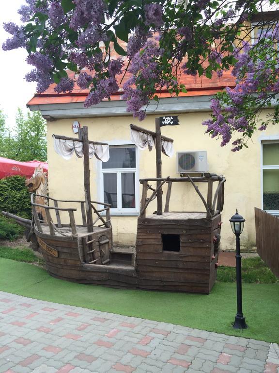 Raenduri Guesthouse Voru Exterior photo